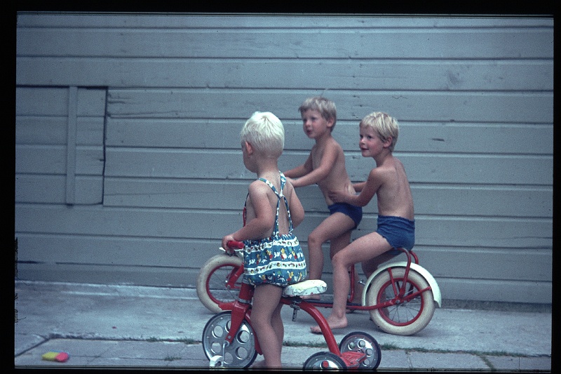 36.Delft jul 1966 Brigitte,Marion,Peter.JPG